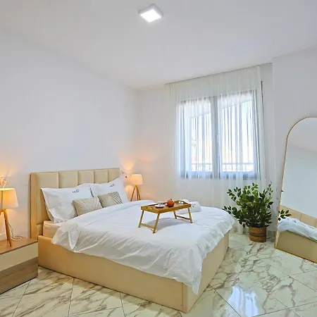 Byzantine Elegance - Nest Apartment