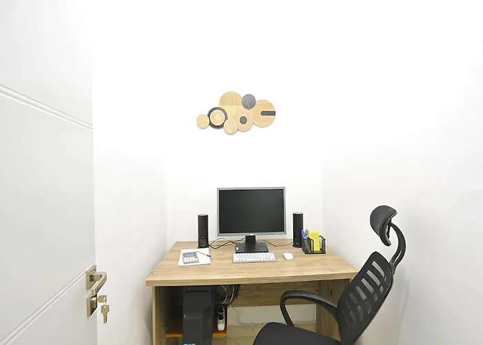 Appartamento The Art Tower- 1br, Balcony View, Office,pc Durrës