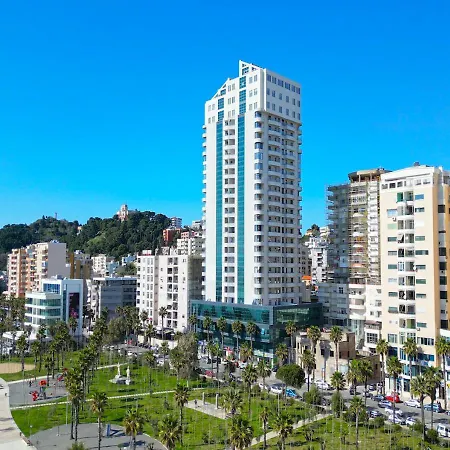 The Art Tower- 1br, Balcony View, Office,pc アパート