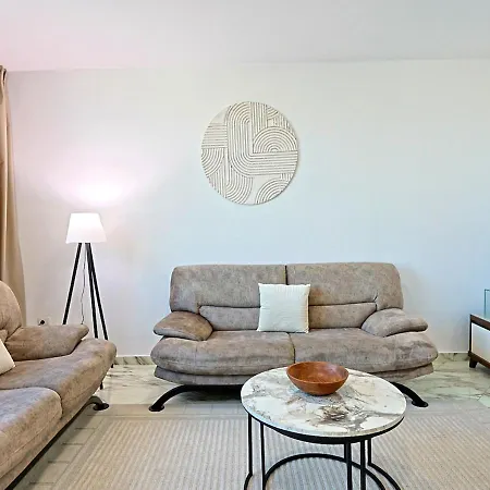 The Art Tower- 1br, Balcony View, Office,pc *