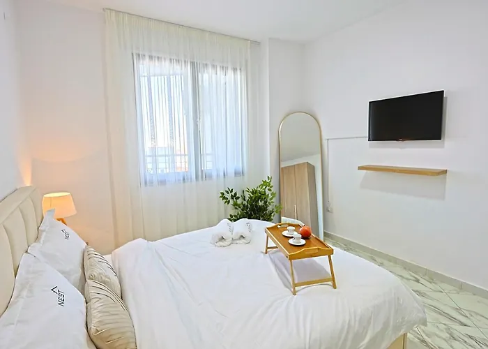 The Art Tower- 1br, Balcony View, Office,pc